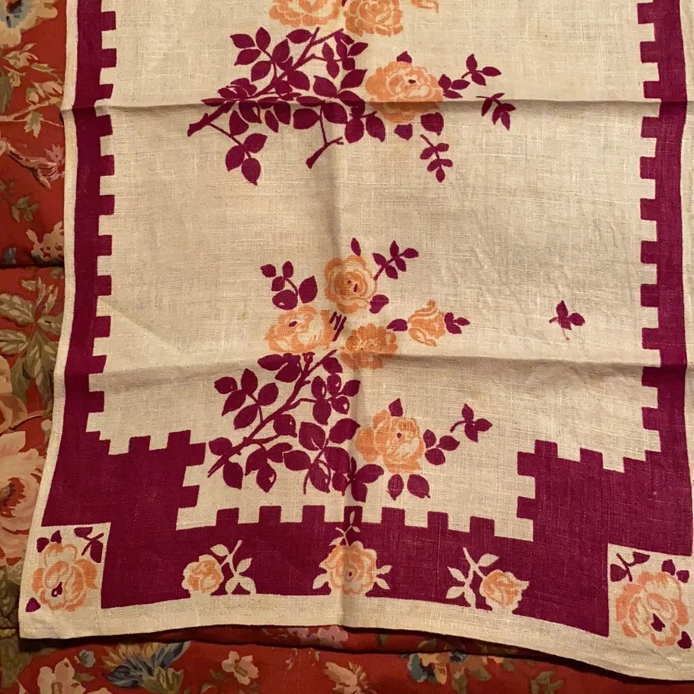 Vintage linen towel floral design
